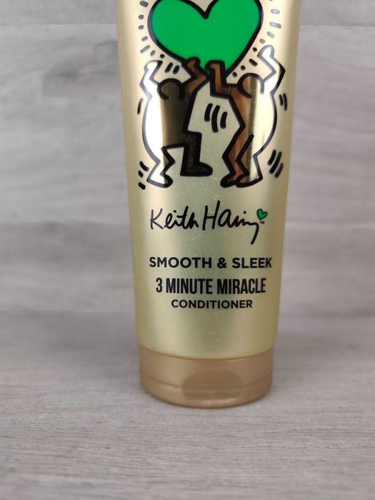 Pantene Pro-V Keith Haring 3 Minute Miracle Odżywka wygładzająca 220ml