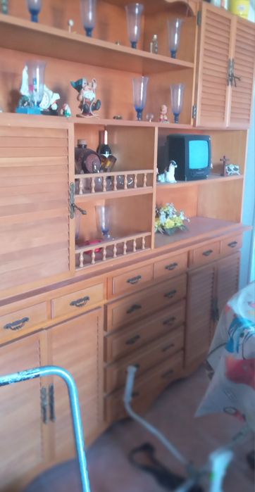 Armario de sala em bom estado