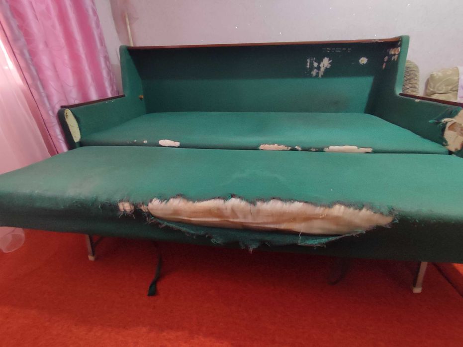 Продам б/у диван