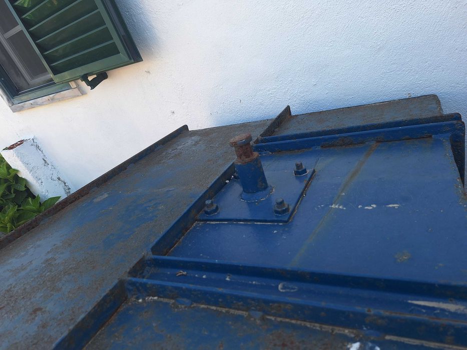 Cuba para uva ou outros utilizações usada em bom estado