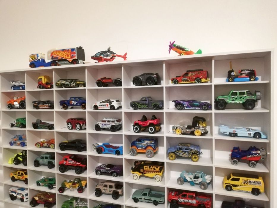 Estante carros miniatura - Hotwheels