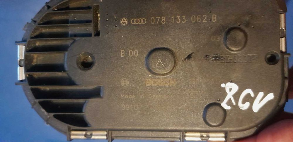 Przepustnica powietrza 078133063AK Audi A6 C5 2.8 V6 078133062B