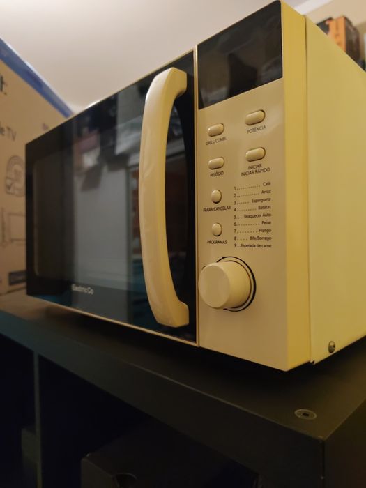 Microondas em pleno funcionamento