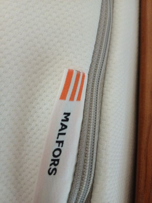 Quarto solteiro irrepreensível