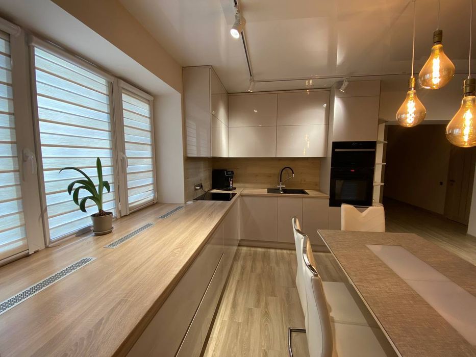 Продаж нового сучасного будинку( працюємо за програмами)