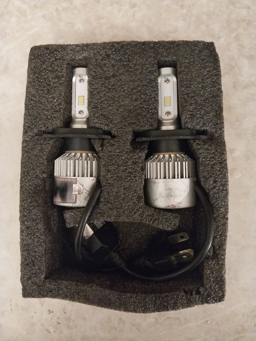 Автомобильные LED-лампы H4 F2