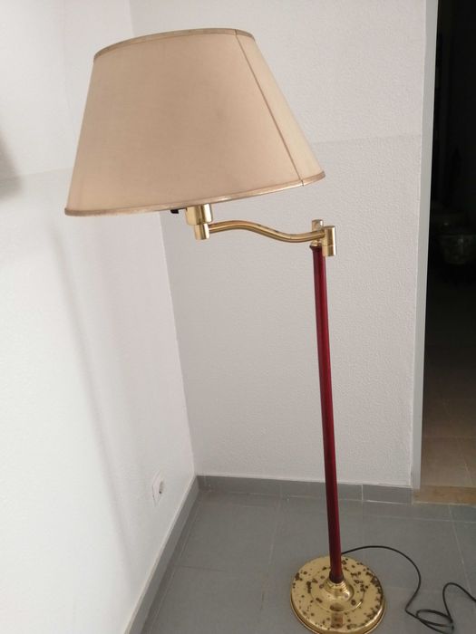 Candeeiro de pé alto, com abraço articulado (Vintage)