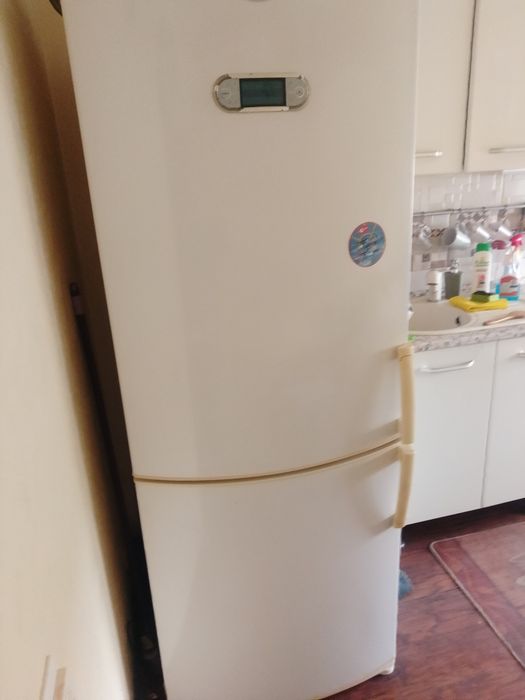 Холодильник no frost большой Whirlpool б/у