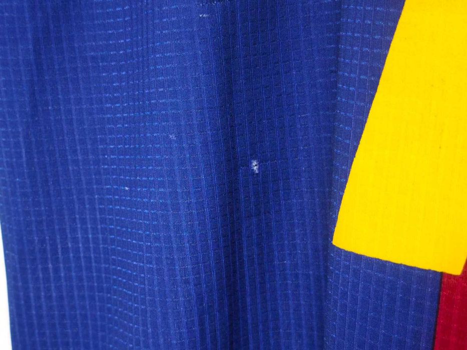 Luís Figo #7 Camisola Oficial FC Barcelona Centenário (1899-1999) -  (Tamanho M)
