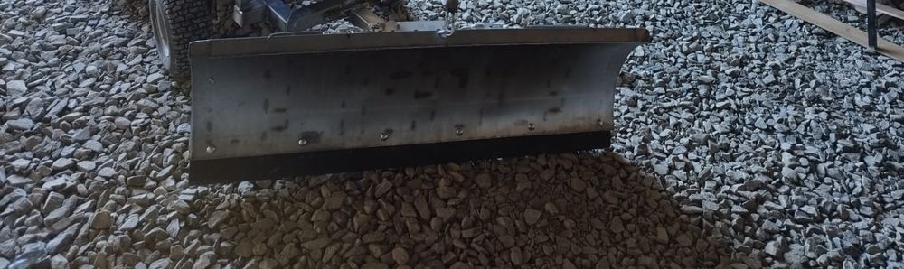 Pług do śniegu ze stali nierdzewnej