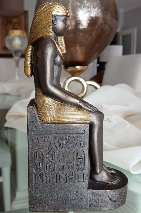 Artesanato Egípcio: Estatueta bronze de Faraó