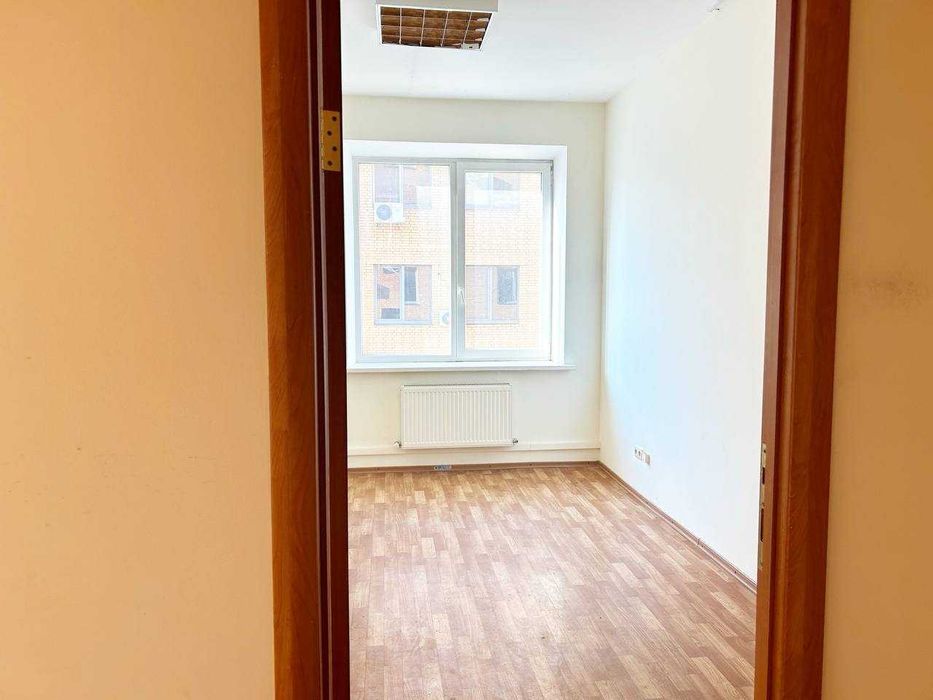 Сдам приміщення, офіс 64,5 м кв на вул. Стартова, біля Тополь 3.