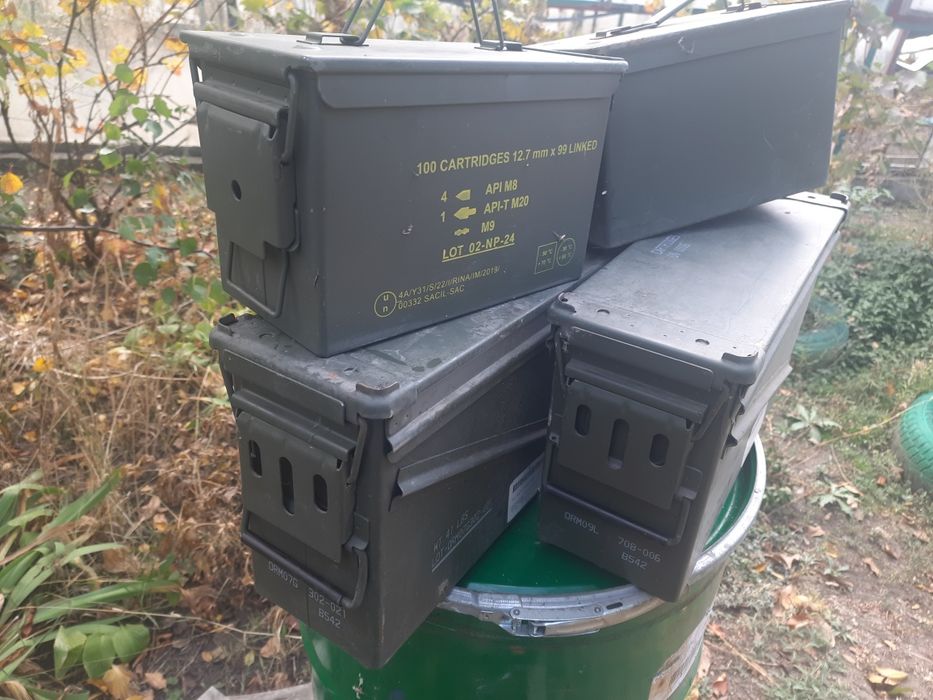 Ящик для,інструменту  , залізний не Китай)
