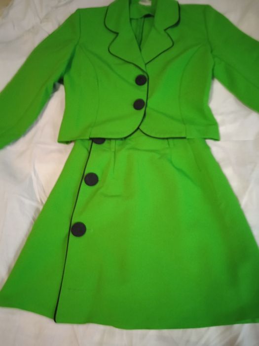 Костюм молодежный с юбкой