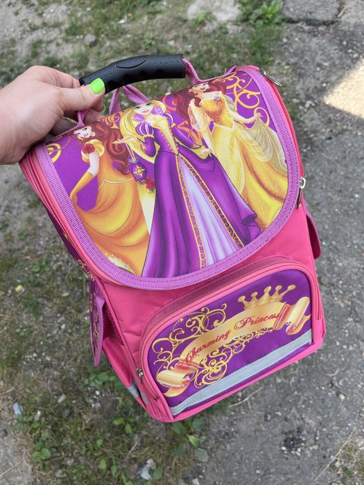 Рюкзак шкільний портфель ортопедичний для дівчинки з принцесами