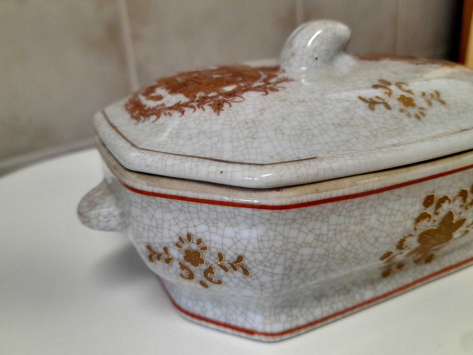 Pequena terrina decorativa