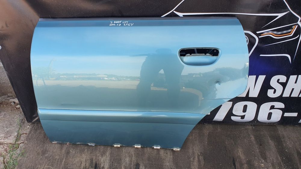 Drzwi lewe tyl LX6V audi a4 b5 LIFT  1.8 APT  części blask audi