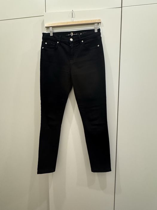 Czarne jeansy rurki firmy   7 for all mankind, prawie nowe