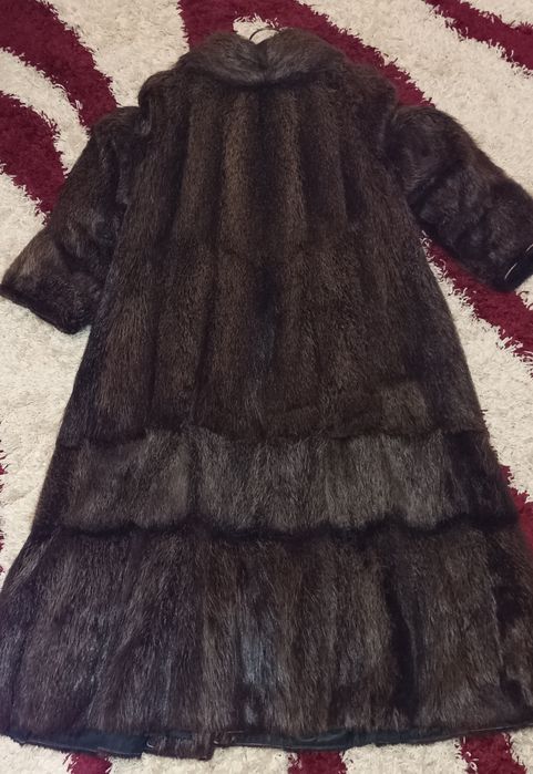 Шуба з нутрії б/в