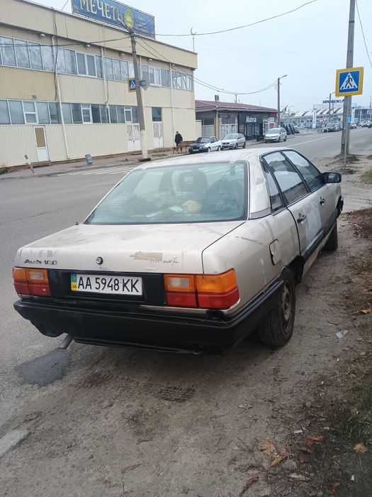 Audi 100 c3  1984р.в. 1.9 газ/бензин