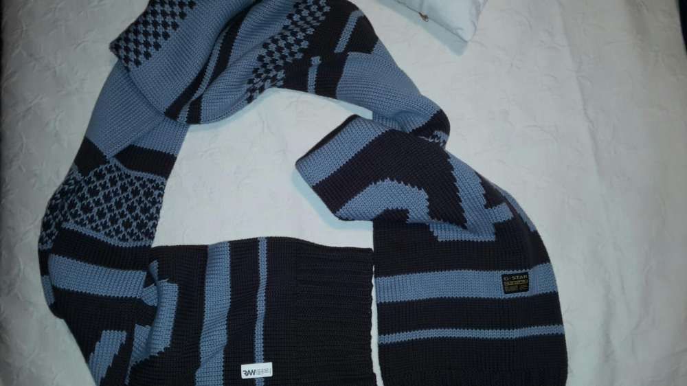 Cachecol G Star novo