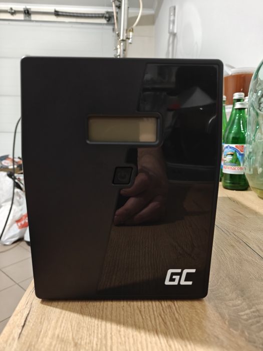 Лінійно-інтерактивне ДБЖ Green Cell UPS05 2000VA