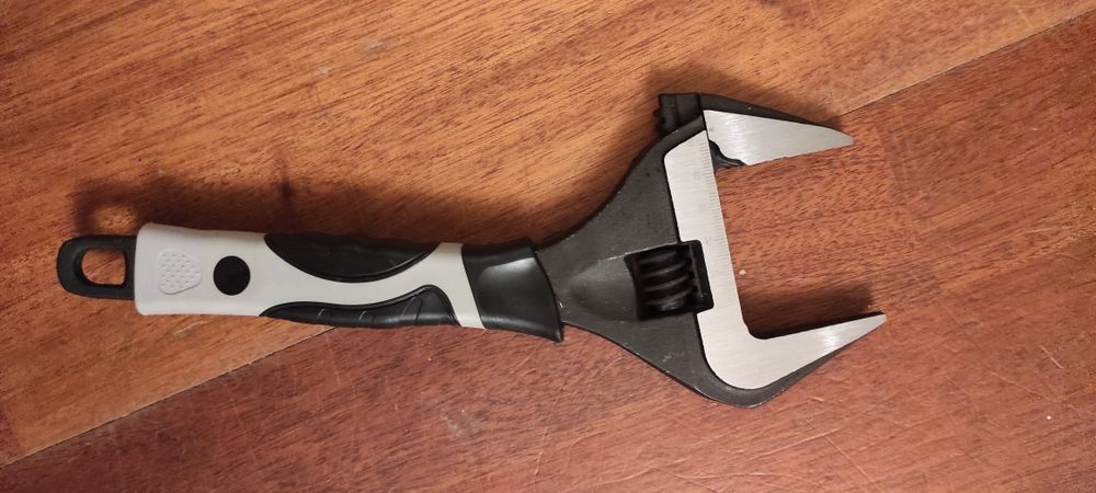 Разводной ключ 0-50мм