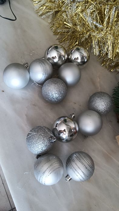 Árvore de natal e enfeites