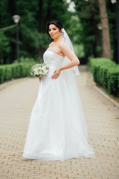 Весільна сукня 2024 року