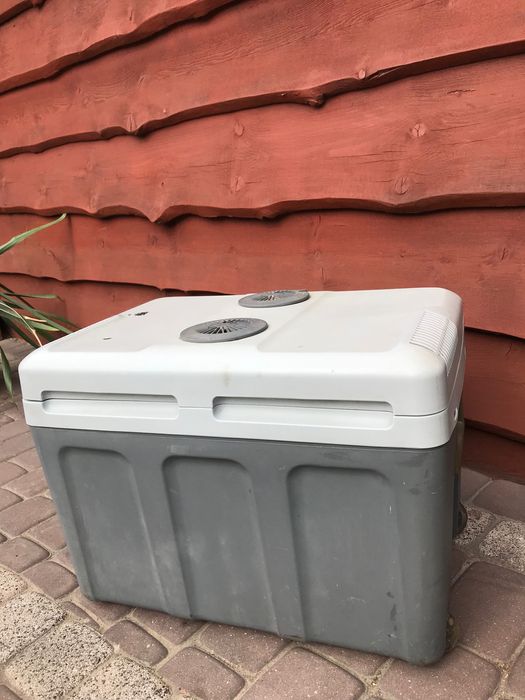 Lodówka turystyczna samochodowa