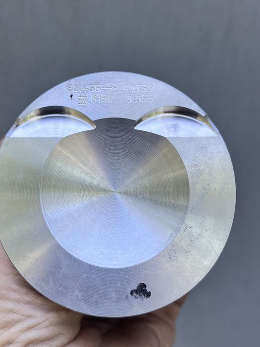 Поршні Ауді з пальцями та кільцями