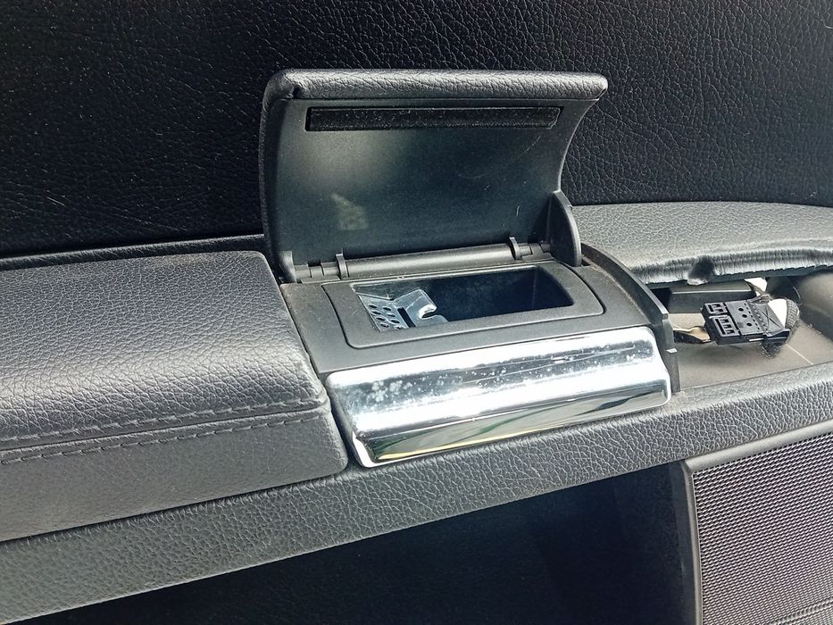 Forra porta / quartela trás esquerda MERCEDES-BENZ Classe S (W221)