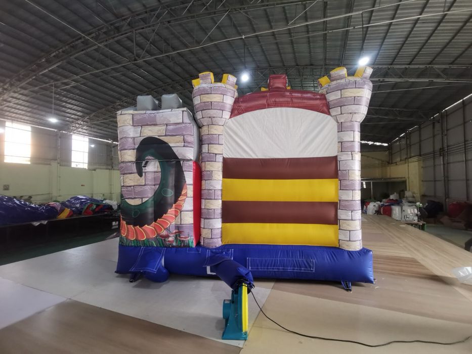 Insuflavel Castelo Dragao