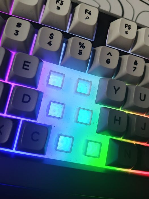 Клавиатура  75% не бита и не крашина