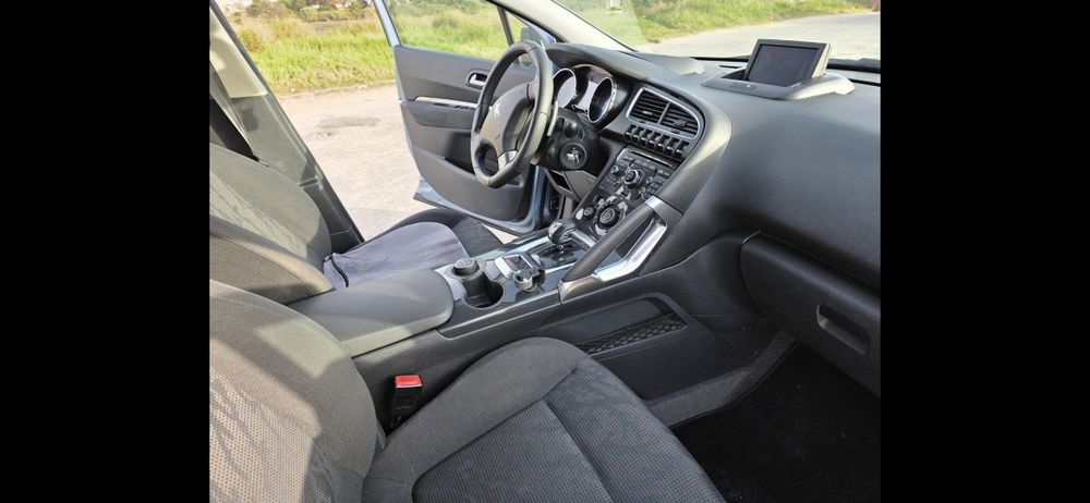 Peugeot 3008 2012 4Hybrid