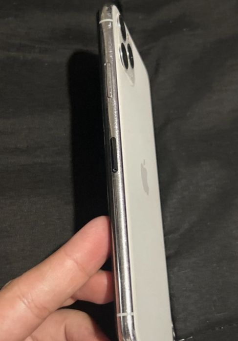 iPhone 11 Pro Max 64GB – bateria fraca (ligeiro descolamento)
