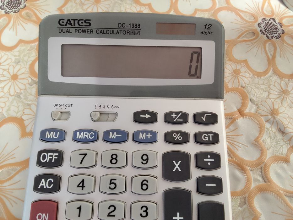 Калькулятор DC-1988 бу