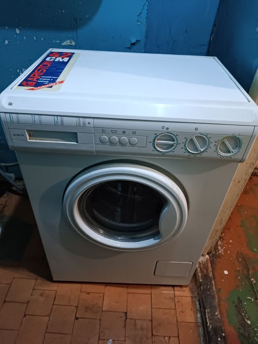 Продам стиральную машину
