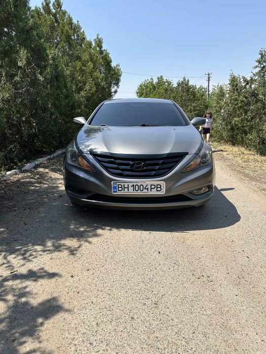 Hyundai Sonata .