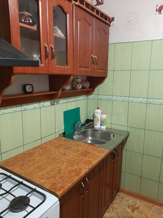 Продам 2-кімнатну квартиру Новомиколаївка
