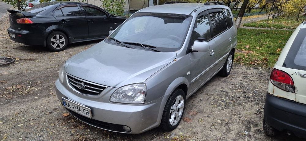 Kia Carens 2003 рік