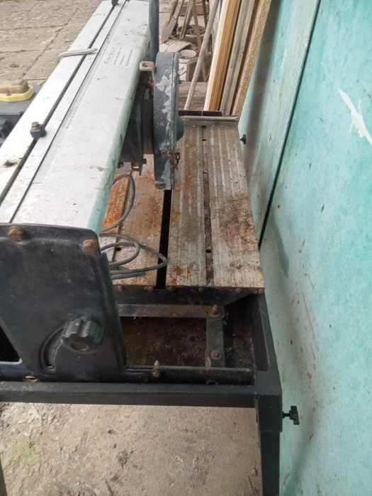 Станок для різки плитки