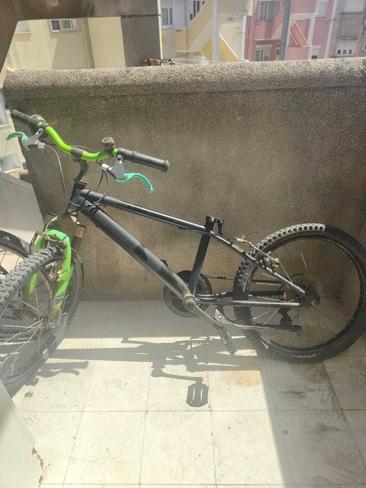bicicletas enferrujadas