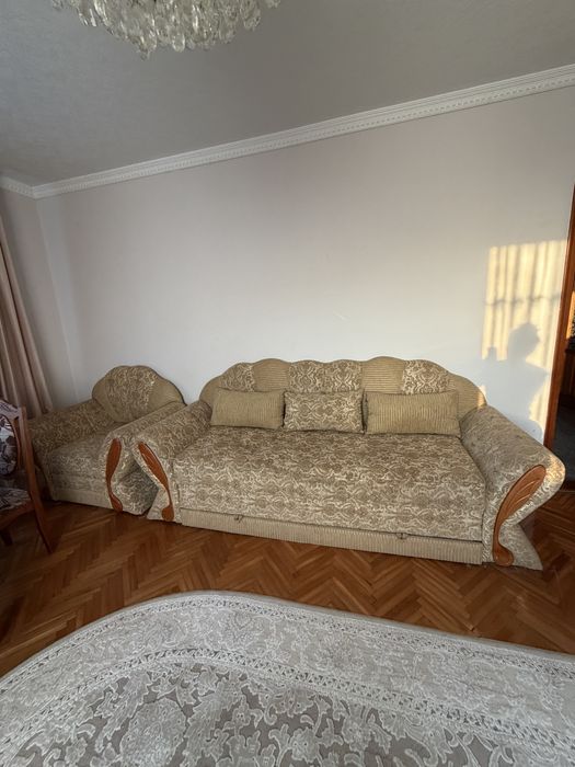 Продам диван і 2 крісла