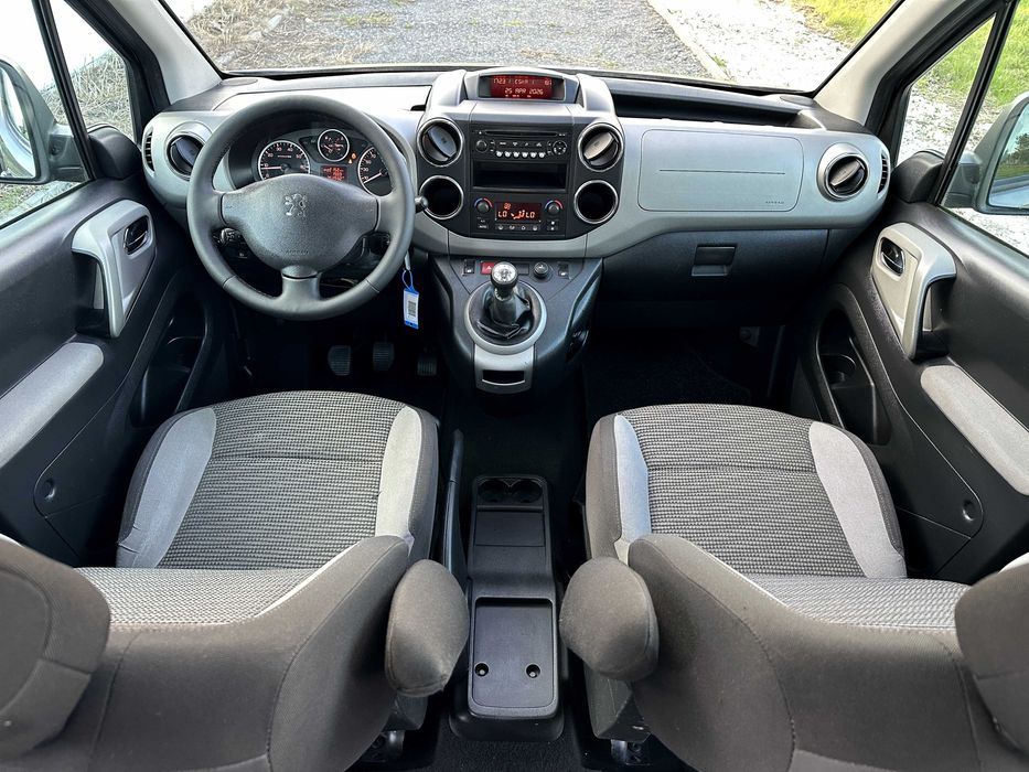 PEUGEOT PARTNER TEPEE 1.6 Benzyna Klimatronic Tempomat Hak ZADBANY !