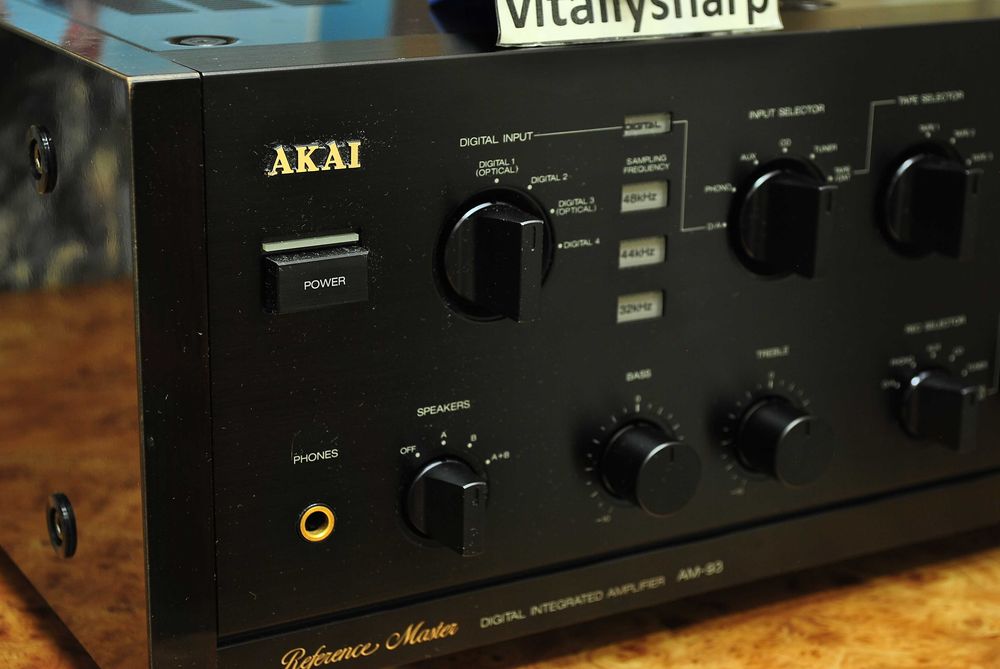 HI-END AKAI AM-93 (001) REFERENCE MASTER топовый22кг130вт (AKAI AM 95)
