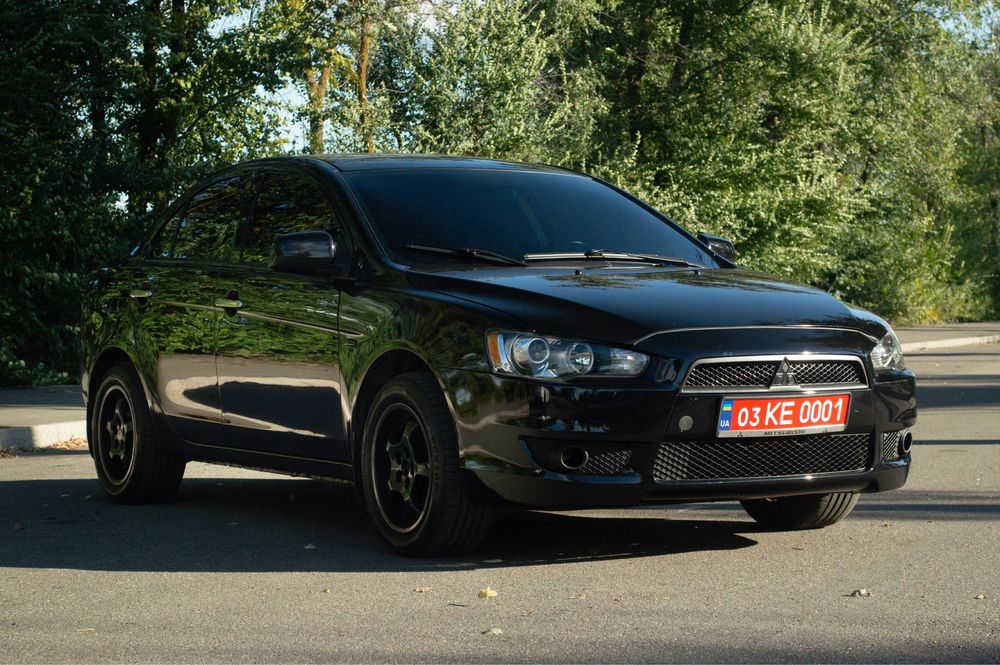 Продам Mitsubishi LANCER