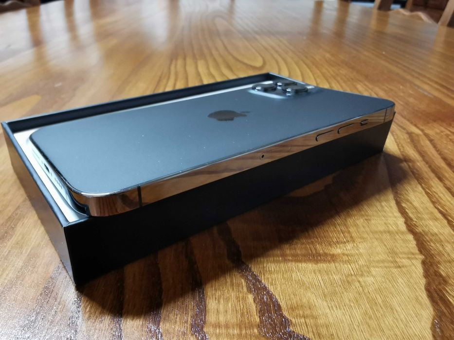 Iphone 12 pro max 128g graphite com capa em pele original Preta64284490892291124