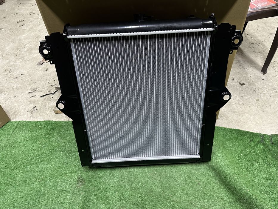 Радіатор Toyota Land Cruiser 70 series 76,78,79