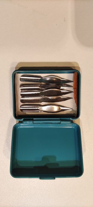 Caixa de aparos da Pelikan